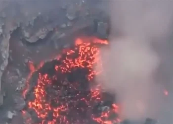 Excursionistas graban el cráter del Popocatépetl y generan polémica por ignorar riesgos y prohibiciones