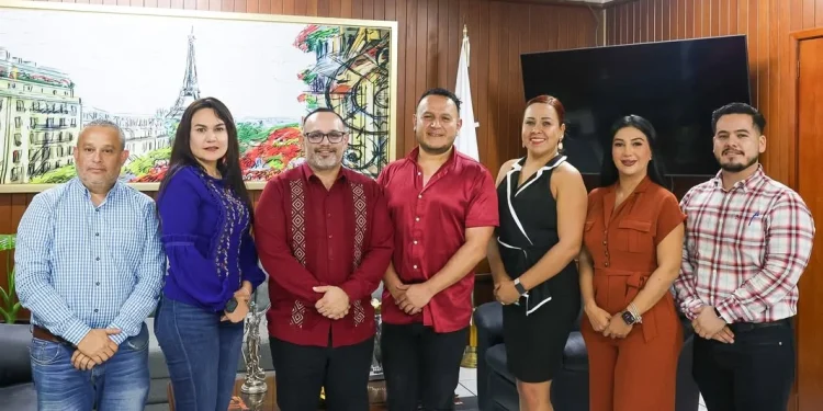 Llevan a cabo reunión para fortalecer acciones conjuntas a favor de la igualdad, inclusión y justicia para la comunidad LGBTTTIQ+ (FGE)