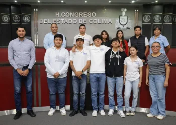 H Congreso del Estado de Colima. Estudiantes de la Universidad UNIVER Colima visitaron las instalaciones del Poder Legislativo