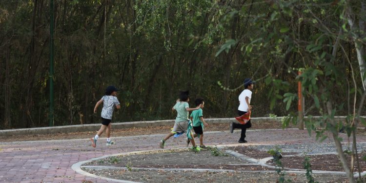 Salud Colima advierte riesgos en menores y personas adultas, por altas temperaturas