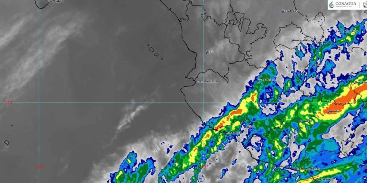 UEPC permanece atenta ante la evolución de baja presión en el Pacífico, para apoyar a la población colimense