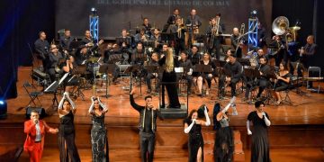Gobierno del Estado celebró a las mamás colimenses con concierto gratuito