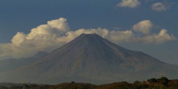 Volcán de Colima registró 6 sismos y 7 derrumbes; continúa en ‘semáforo verde’