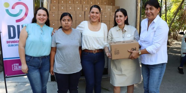 DIF Estatal entrega 7 mil 500 litros de leche para más de 4 mil estudiantes del municipio de Colima
