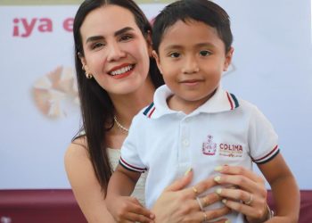 Manzanillo complementa esfuerzos en educación con UniBeca: Rosi Bayardo