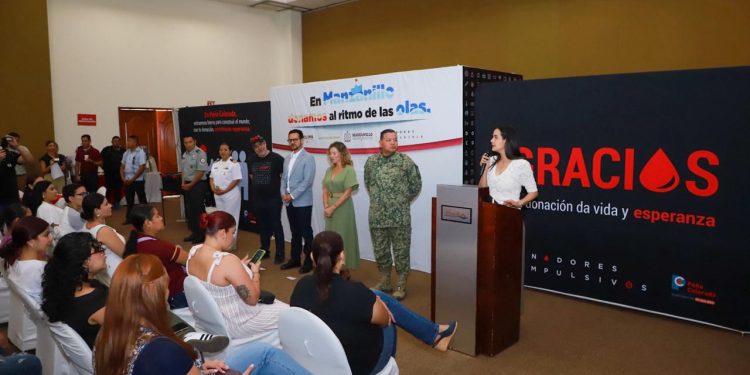 Rosi Bayardo encabeza jornada altruista de donación de sangre