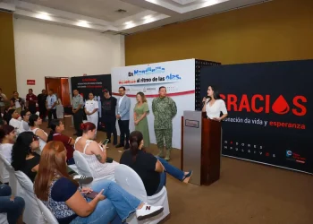 Rosi Bayardo encabeza jornada altruista de donación de sangre