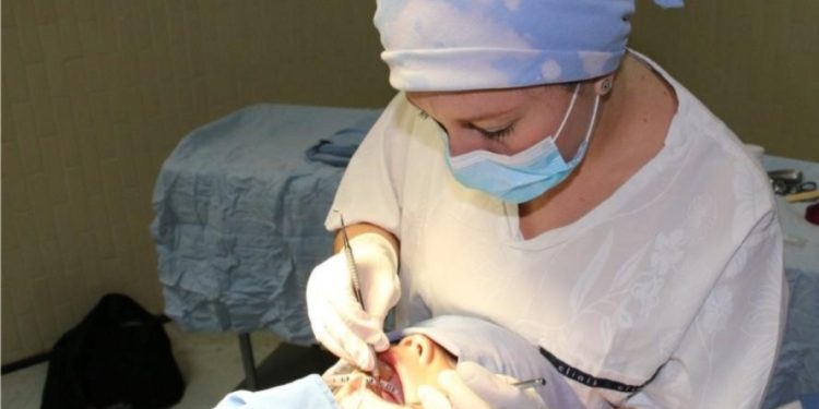 DIF Estatal Colima ofrece servicios de salud bucodental a bajo costo