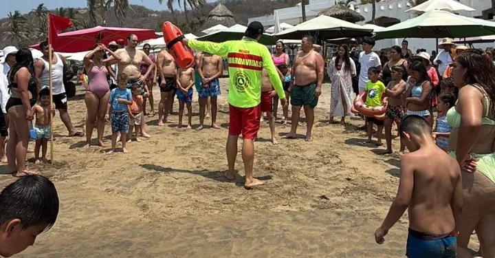 UEPC: ‘Balto’ emite recomendaciones a quienes visitan playas colimenses