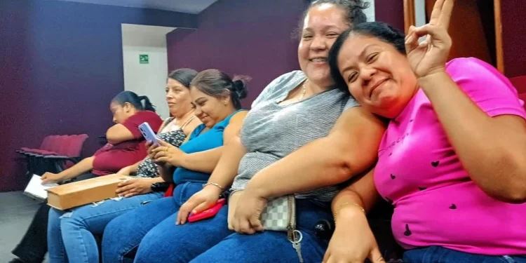 Cultura Colima capacita en Minatitlán a 35 personas para fomentar la lectura