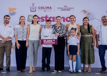 Más de 3 mil estudiantes de Manzanillo reciben Mi ColiBeca para Empezar este lunes, en eventos encabezados por la gobernadora