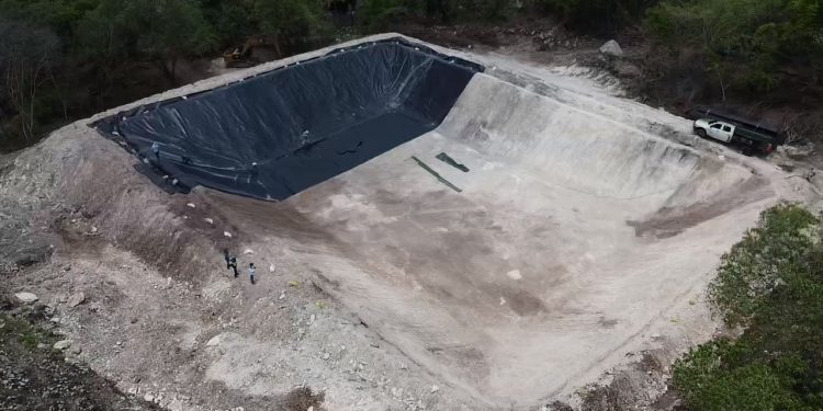 Avanza la construcción de ollas de agua en Ixtlahuacán, Manzanillo y Cuauhtémoc, para afrontar la sequía