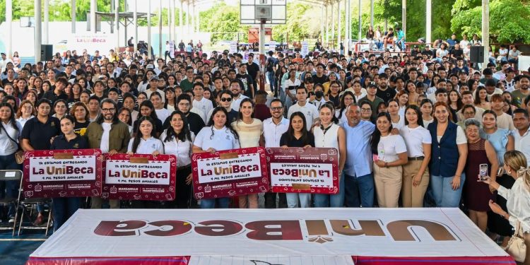 Más de 2,600 estudiantes están recibiendo su UniBeca, apoyo creado por el gobierno de Rosi Bayardo