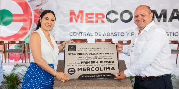 Indira Vizcaíno coloca la primera piedra de MerColima Central de Abastos y Punto Logístico; se invertirán más de 360 mdp