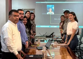 H Congreso del Estado de Colima. Se lleva a cabo una reunión de trabajo para analizar y dictaminar una iniciativa de reforma a la constitución local en materia de Acceso a la Información Pública y Protección de Datos Personales