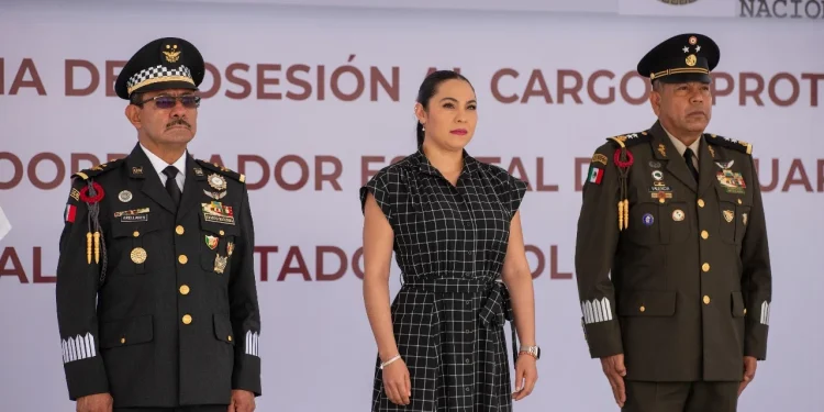 Gobernadora preside ceremonia de toma de posesión de nuevo Coordinador de la GN en Colima