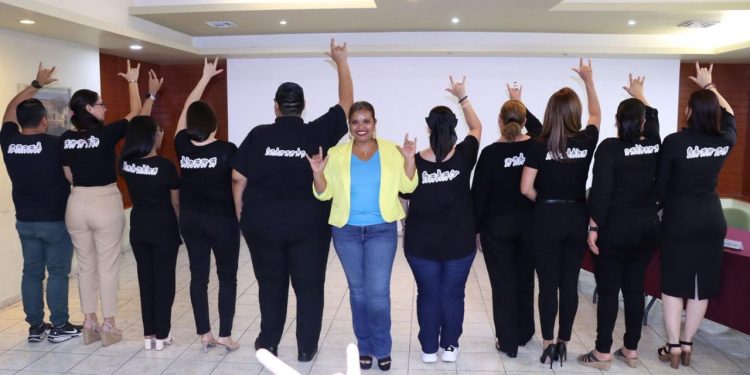 Clausura Educación Colima taller de Lengua de Señas Mexicana, para brindar un entorno más incluyente