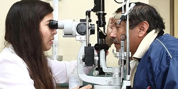 Advierte Salud Colima sobre riesgos para padecer glaucoma; ofrece servicio gratuito de oftalmología