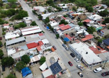 Avanzan las obras en Manzanillo: Rosi Bayardo inaugura la calle Laguna de Alcuzahue tras su rehabilitación