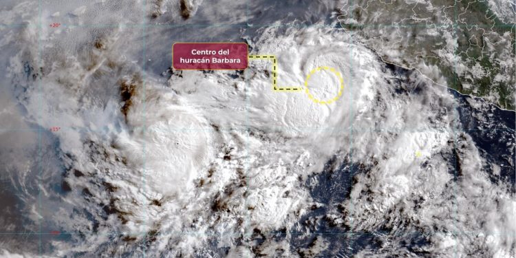 ‘Bárbara’ ya es huracán categoría 1 y está a 245 km de Manzanillo; UEPC Colima sigue en alerta