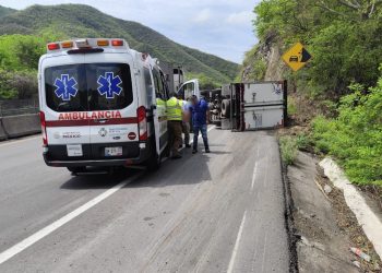 UEPC alerta por accidente en autopista Colima-Manzanillo, a la altura de La Salada