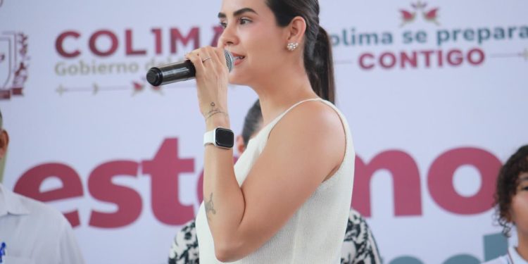 Este mes, Rosi Bayardo entregará UniBeca a todas y todos en universidad pública