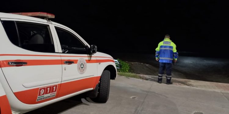 UEPC supervisó playas colimenses; aumentó el nivel del mar, pero sin consecuencias