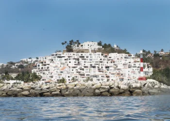 Salud Colima confirma playas aptas para actividades recreativas en estas vacaciones