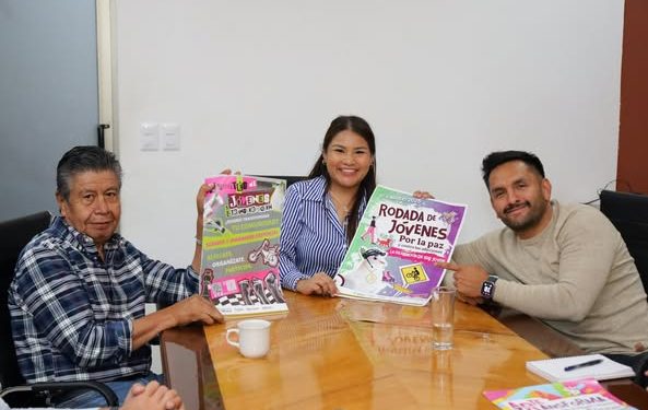 H Congreso del Estado de Colima. Recibieron al director del Instituto Mexicano de la Juventud, Abraham Carro Toledo.