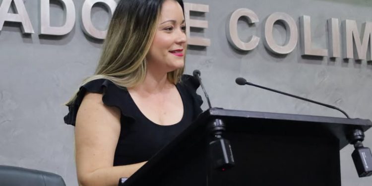 H Congreso del Estado de Colima. Expresan sus felicitaciones a las abogadas y abogados que resultaron condecorados por su labor en las distintas ramas de Derecho