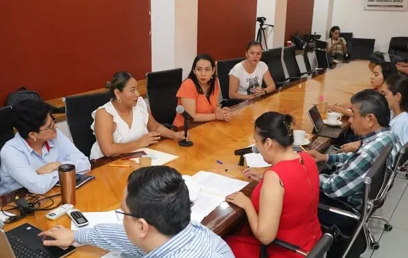 H Congreso del Estado de Colima. Se lleva a cabo una reunión en la que presentan las propuestas por la Titular del Poder Ejecutivo para ocupar el cargo de Magistradas del Tribunal de Justicia Administrativa