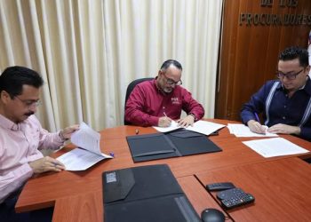 Firman convenio de colaboración para abastecer la base de Datos que integrará el Registro Estatal del Delito de Tortura. FGE