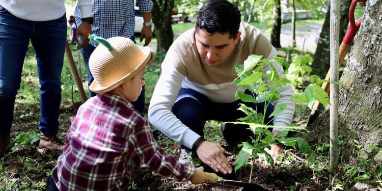 H Congreso del Estado de Colima. “Jornada de Reforestación 2025” en la Laguna de Carrizalillos, Comala.