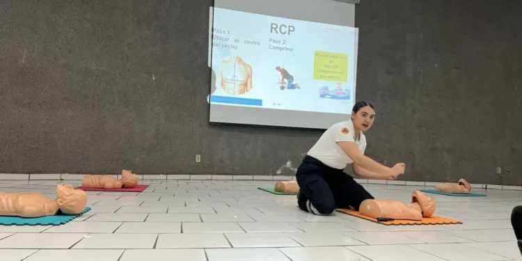Cupo lleno para curso gratuito de Primeros Auxilios de UEPC Colima; se registran 126 personas