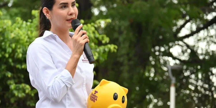 Anuncia Rosi Bayardo obras para familias de la colonia Indeco; prioridad el servicio de agua