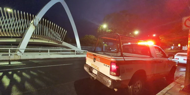 UEPC Colima atiende 25 servicios de emergencia por la intensa lluvia; hubo saldo blanco y sólo afectaciones materiales