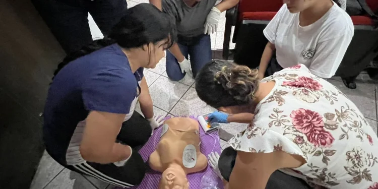 UEPC Colima y Escuadrón Juvenil fortalecen preparación ciudadana con capacitación gratuita en primeros auxilios