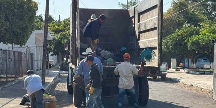 Secretaría de Salud protege a más de 550 mil colimenses, con 160 mil acciones contra dengue