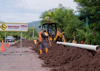 Indira Vizcaíno supervisó rehabilitación de la línea de conducción de agua potable en Ixtlahuacán