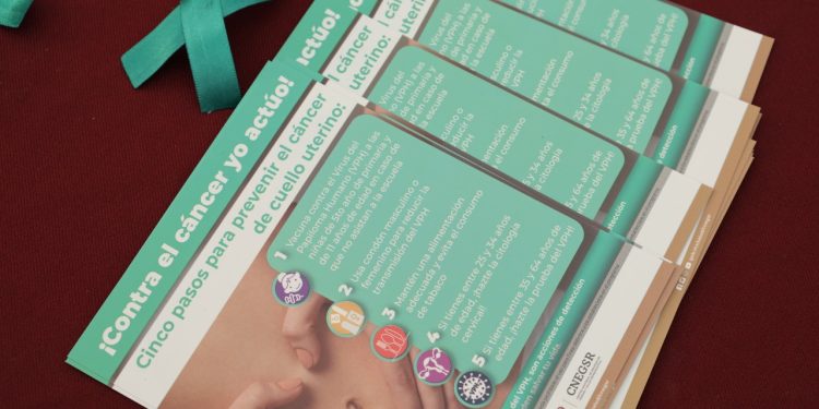 Salud Colima advierte riesgos para cáncer de cuello uterino; ofrece pruebas gratuitas de detección