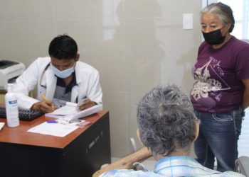 Salud Colima aborda síndromes geriátricos para prevenir un envejecimiento saludable