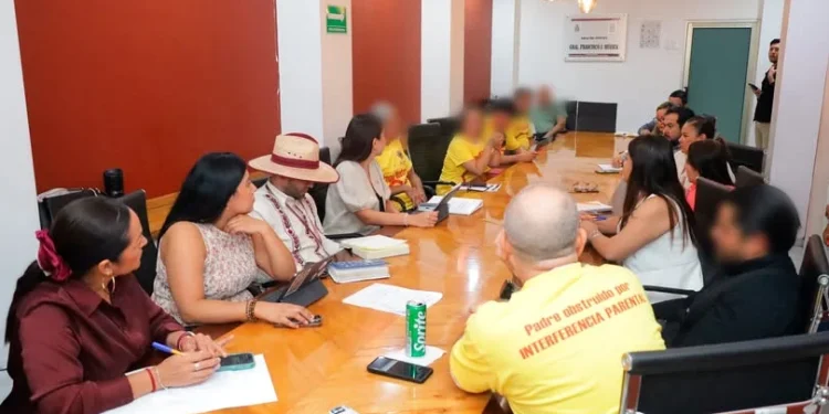 H Congreso del Estado de Colima. Diputadas y diputados se reunieron con integrantes de la Asociación Civil “No más hijos rehenes”, para escuchar sus peticiones y necesidades