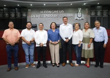 H Congreso del Estado de Colima. Se llevó a cavo reunión para analizar distintos temas en materia educativa.
