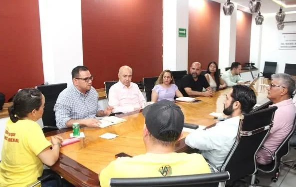 H Congreso del Estado de Colima. Se lleva a cabo reunión con integrantes de la organización “No más hijos rehenes”, para dar seguimiento a las acciones legislativas y atender las necesidades a las que se enfrentan