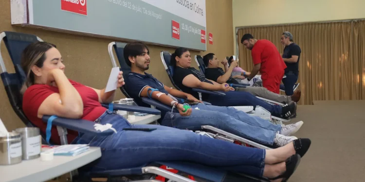 H Congreso del Estado de Colima. Se llevó a cabo con éxito la jornada de donación de sangre impulsada junto a la organización Donadores Compulsivos