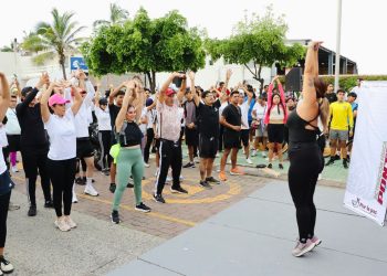 Manzanillo se suma con éxito a la Rodada y Carrera por la Paz y contra las Adicciones