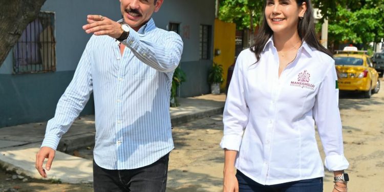 Una calle más de concreto hidráulico; Rosi Bayardo inicia rehabilitación de la Pedro Núñez