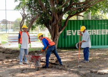 Indira Vizcaíno supervisó rehabilitación de la Unidad Deportiva ‘5 de Mayo’ en Manzanillo