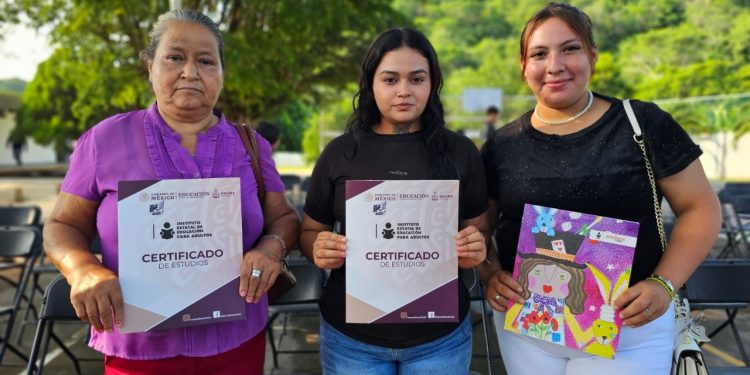 Más de 4 mil 500 colimenses se suman a programas de educación básica del IEEA
