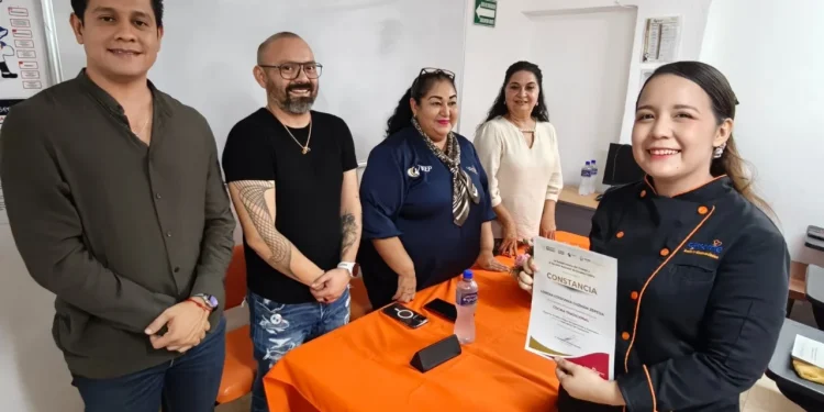 Gobierno del Estado impulsa talento culinario con cursos gratuitos en Colima y Manzanillo